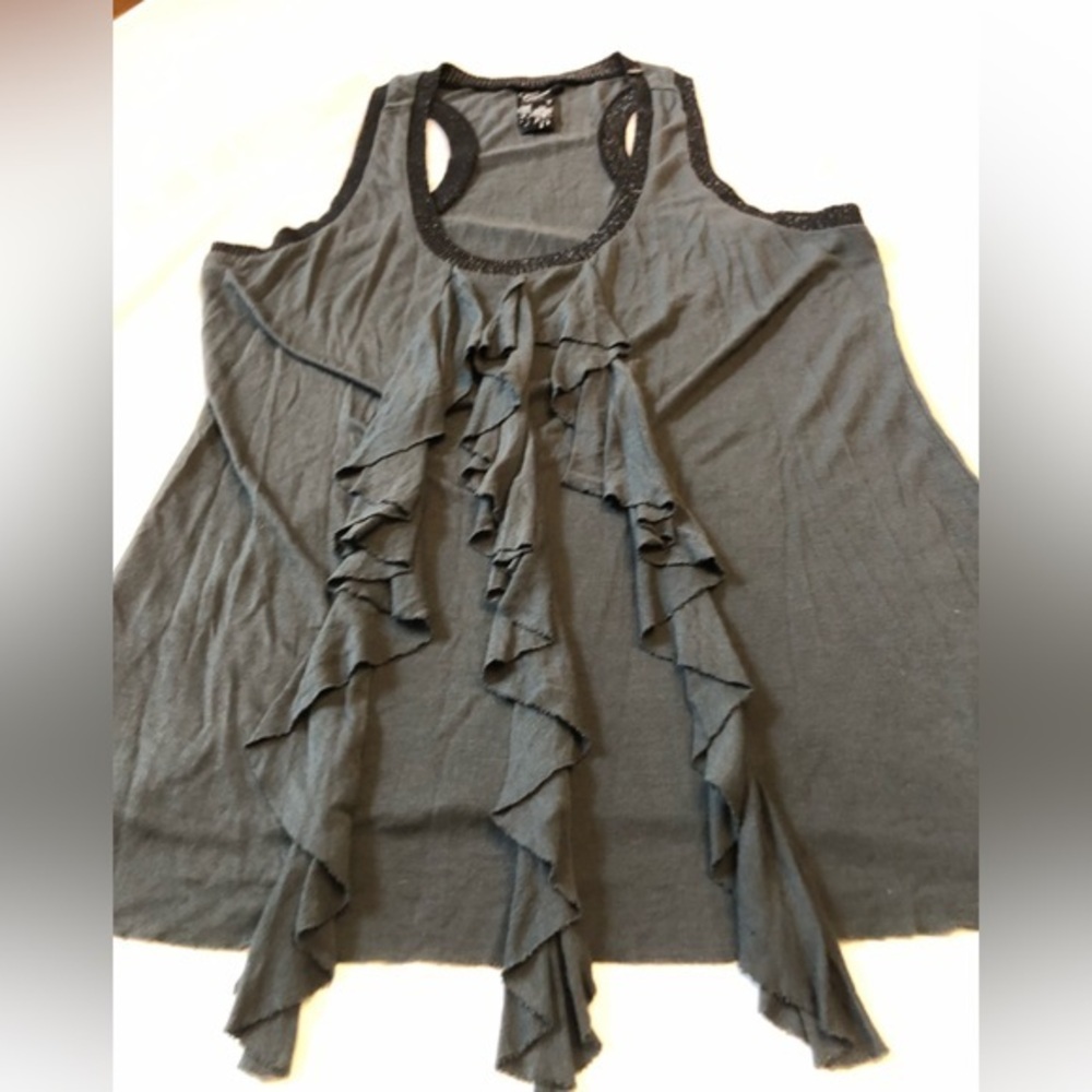 Guess of Los Angeles Ruffled Tank Size M